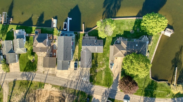 555 S Lakeside Dr, Michigan Center, MI 49254 - aerial perspective of suburban area