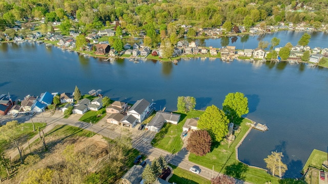555 S Lakeside Dr, Michigan Center, MI 49254 - view of property location featuring nearby suburban area and a nearby body of water