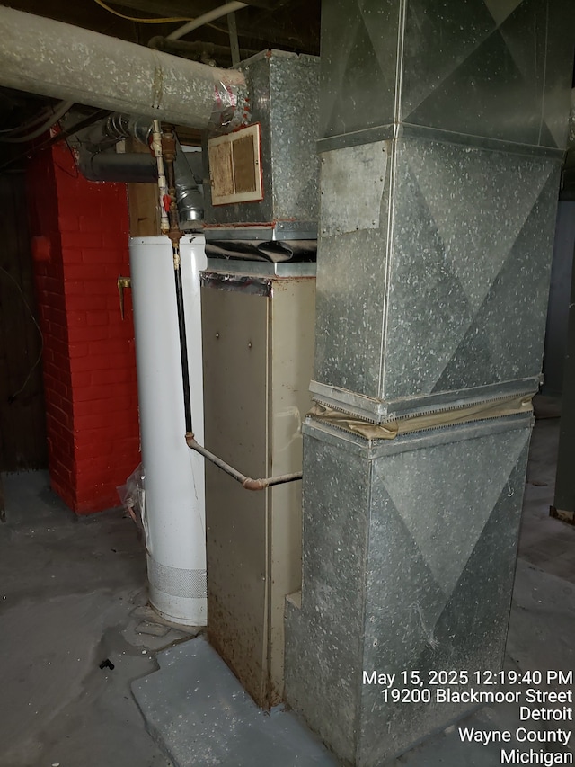19200 Blackmoor St, Detroit, MI 48234 - utilities featuring water heater