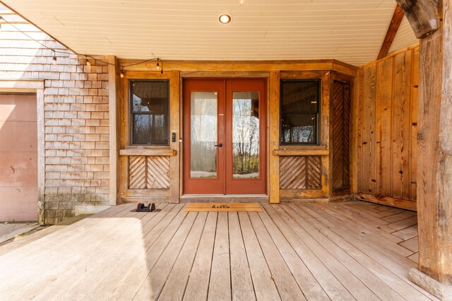 10400 E Youker Dr, Suttons Bay, MI 49682
