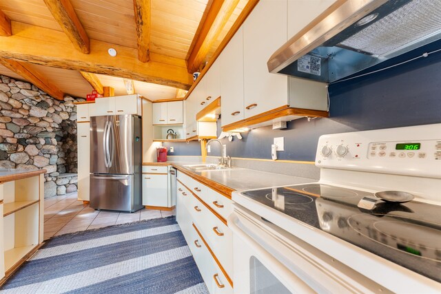 10400 E Youker Dr, Suttons Bay, MI 49682