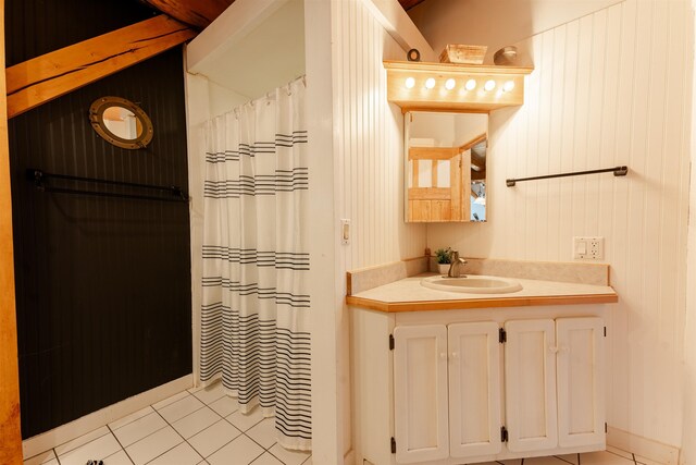 10400 E Youker Dr, Suttons Bay, MI 49682