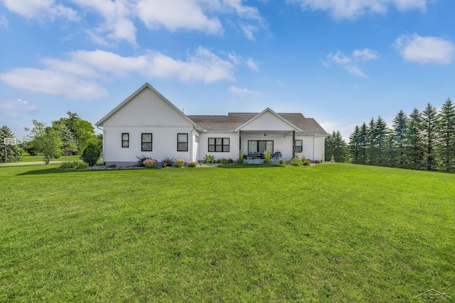 5353 N Graham Rd, Freeland, MI 48623 - view of front of home with a front yard