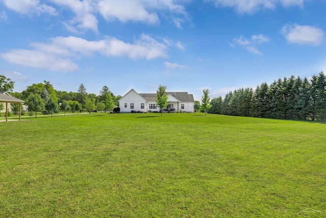 5353 N Graham Rd, Freeland, MI 48623 - view of green lawn