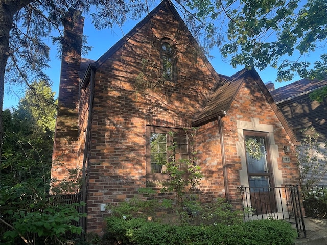 532 Saint Clair St, Grosse Pointe, MI 48230 - view of front of home featuring brick siding