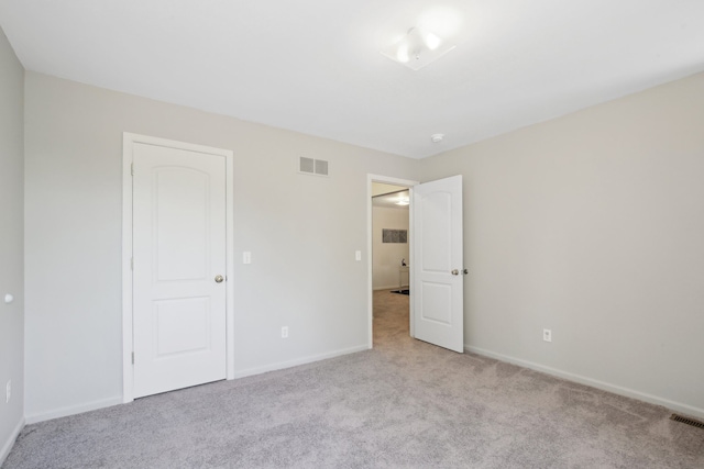 28986 Christopher Ln, Southfield, MI 48034 - unfurnished bedroom with carpet flooring and baseboards