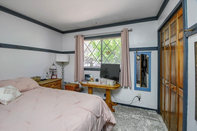 10186 Carlee June Dr, Fenton, MI 48430 - carpeted bedroom featuring crown molding and baseboards