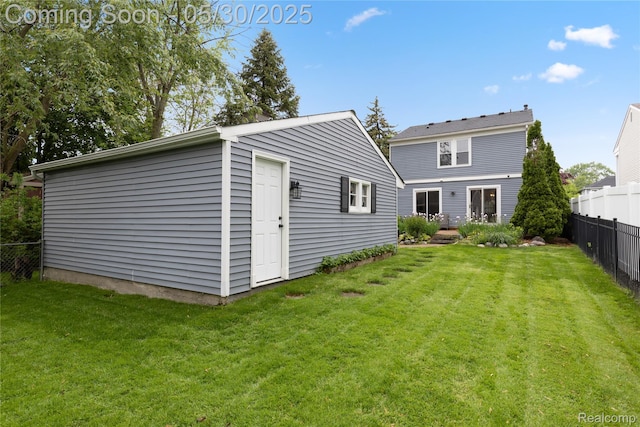 16233 Birwood Ave, Beverly Hills, MI 48025 - back of house featuring an outbuilding