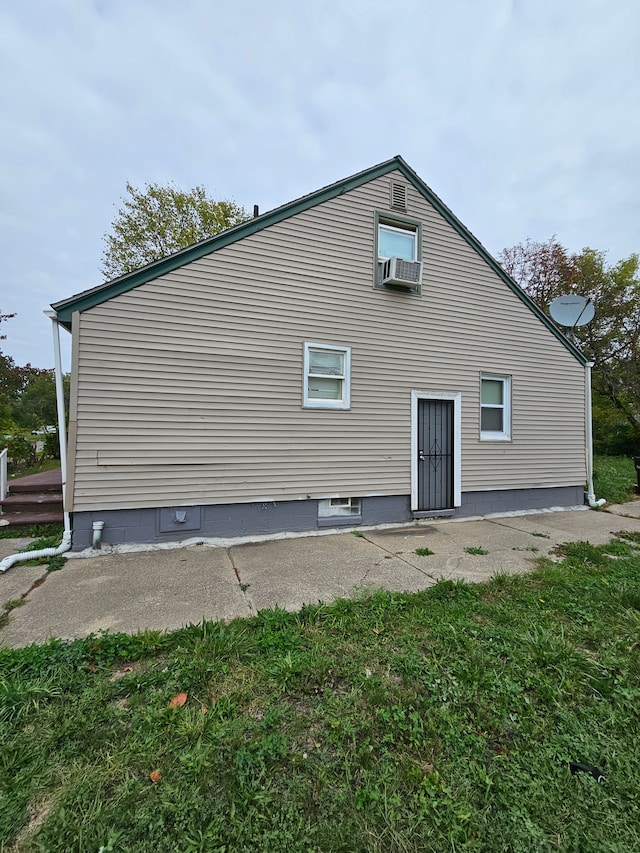 7396 Stahelin Ave, Detroit, MI 48228 - rear view of property featuring cooling unit