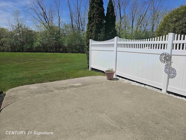 5966 Red Feather Dr, Bay City, MI 48706 - view of patio
