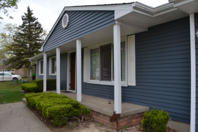 5448 Fairview Dr, Grand Blanc, MI 48439 - view of property exterior featuring a porch