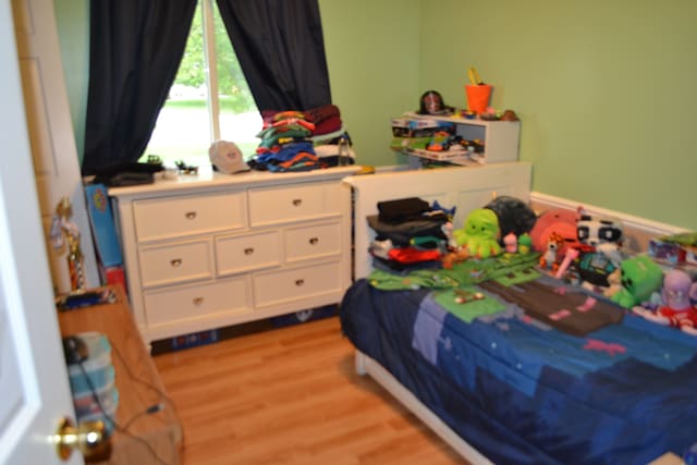 5448 Fairview Dr, Grand Blanc, MI 48439 - bedroom with light wood-style floors