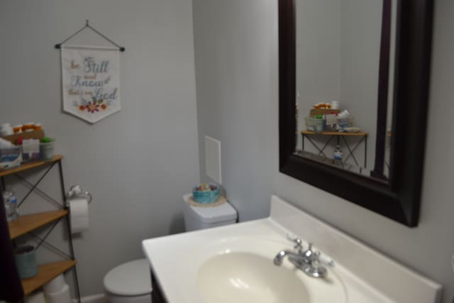 5448 Fairview Dr, Grand Blanc, MI 48439 - bathroom with toilet and vanity
