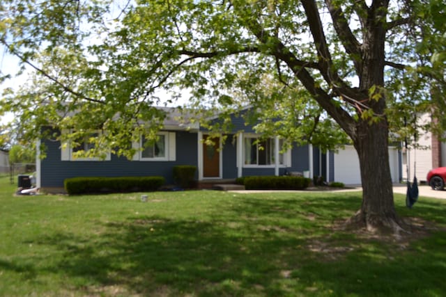 5448 Fairview Dr, Grand Blanc, MI 48439 - single story home featuring a garage and a front yard