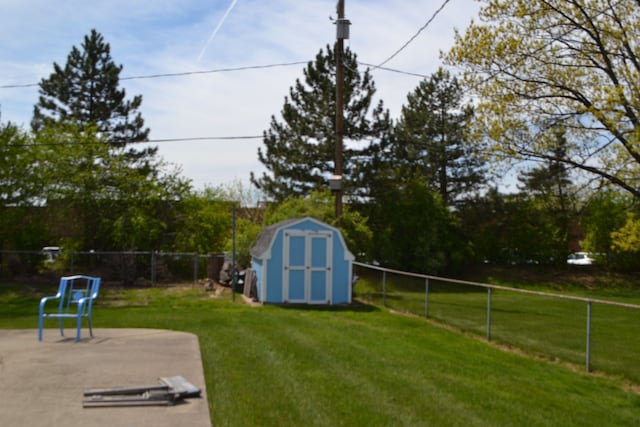 5448 Fairview Dr, Grand Blanc, MI 48439 - view of yard featuring a storage shed and an outbuilding