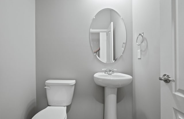 4076 Nottingham Cir, Clarkston, MI 48346 - bathroom with toilet and a sink