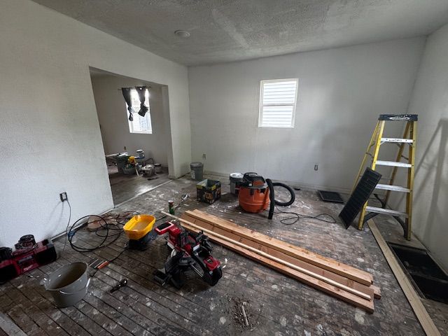 1143 Ballard St, Lansing, MI 48906 - misc room with plenty of natural light and a textured ceiling