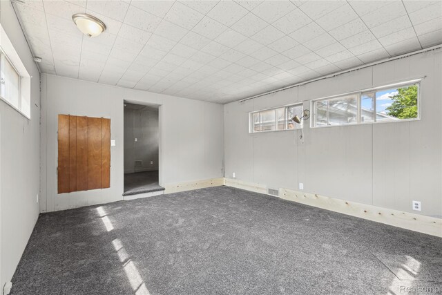 5856 Barrett St, Detroit, MI 48213 - spare room with carpet flooring