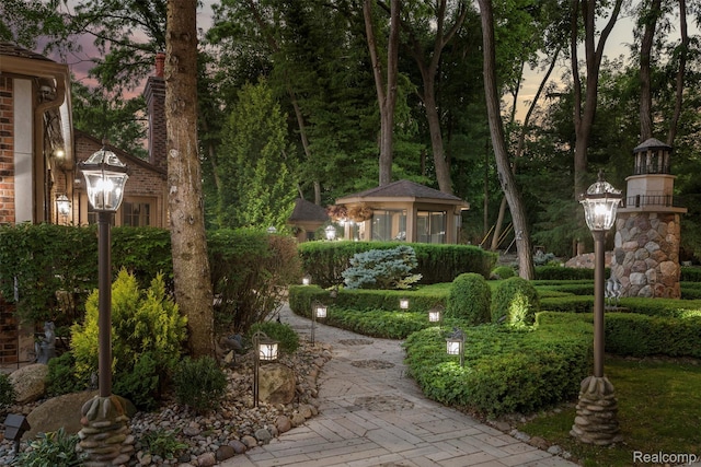 7310 Sandy Creek Ln, Bloomfield Hills, MI 48301 - view of property's community