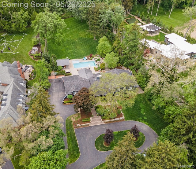 4906 Charing Cross Rd, Bloomfield Hills, MI 48304 - aerial overview of property's location with a pool area
