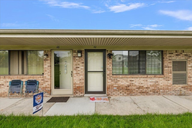 16046 Holz Dr Unit 48, Southgate, MI 48195 - entrance to property with brick siding