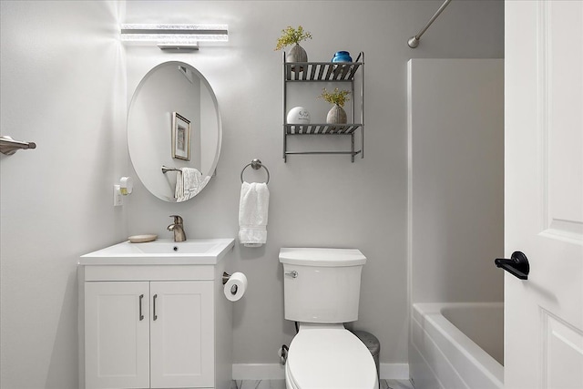 16046 Holz Dr Unit 48, Southgate, MI 48195 - full bath with toilet, baseboards, vanity, and shower / washtub combination