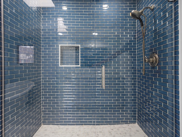 4206 Southmoor Ln, West Bloomfield, MI 48323 - bathroom with a tile shower