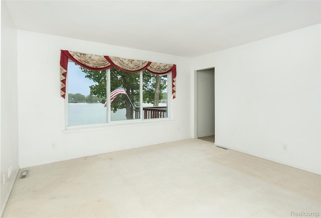 2982 Shawnee Ln, Waterford, MI 48329 - unfurnished room featuring carpet floors