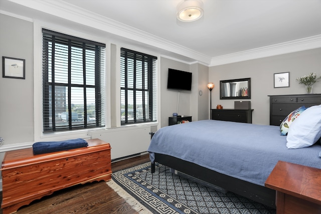 15 E Kirby St Unit 822, Detroit, MI 48202 - bedroom with crown molding and wood finished floors