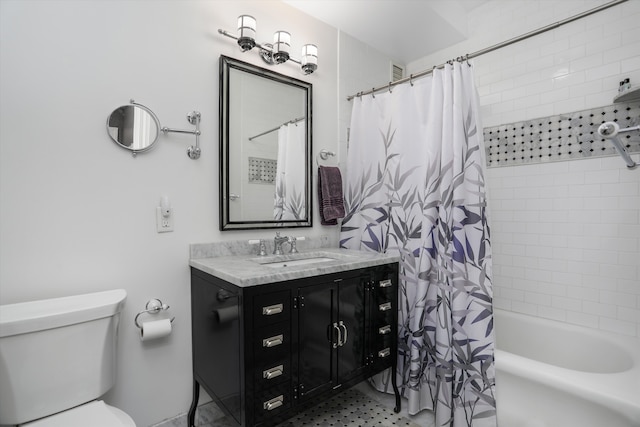 15 E Kirby St Unit 822, Detroit, MI 48202 - bathroom featuring toilet, vanity, and shower / bath combo