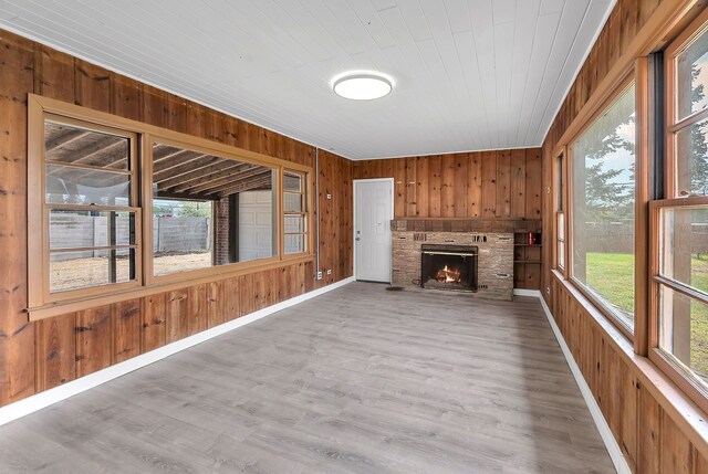 15053 Dumay St, Southgate, MI 48195 - unfurnished sunroom featuring plenty of natural light