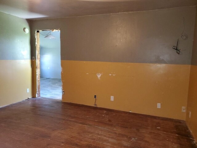 312 S Brown St, Edmore, MI 48829
