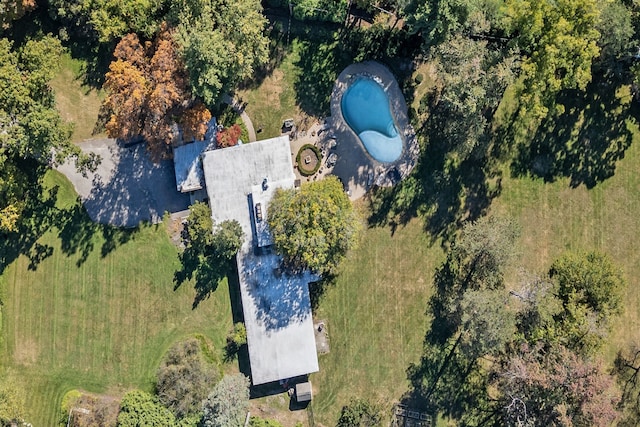 5280 Brookdale Rd, Bloomfield Hills, MI 48304 - aerial view of a pool area