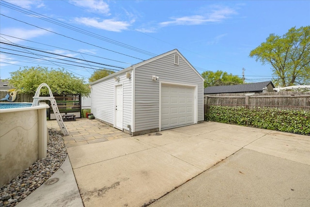 23142 Port St, Saint Clair Shores, MI 48082 - detached garage with fence and driveway