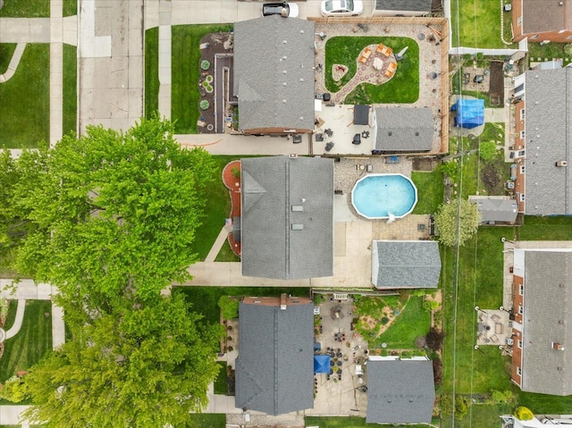 23142 Port St, Saint Clair Shores, MI 48082 - bird's eye view of a pool