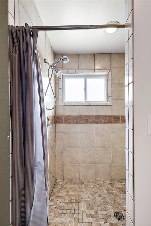 23142 Port St, Saint Clair Shores, MI 48082 - full bathroom featuring a stall shower