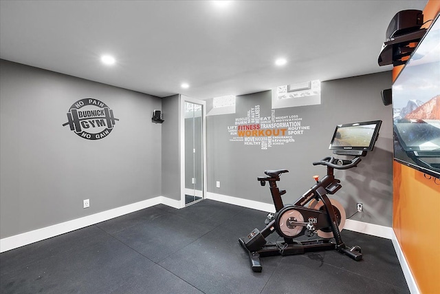 23142 Port St, Saint Clair Shores, MI 48082 - exercise area with baseboards and recessed lighting