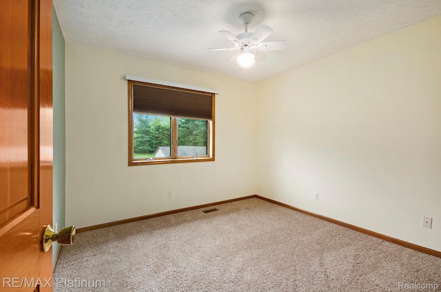 2678 Ore Valley Dr, Hartland, MI 48353 - photo 22
