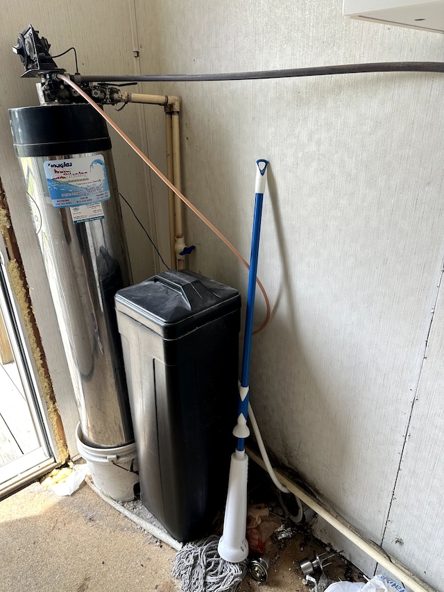 5151 Huntley Dr, Holly, MI 48442 - view of utility room