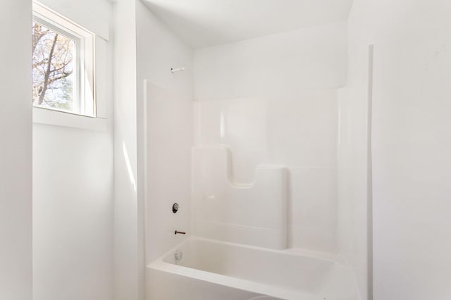 1826 S Barnes Rd, Muskegon, MI 49442 - full bathroom with  shower combination