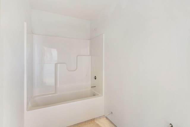 1826 S Barnes Rd, Muskegon, MI 49442 - bathroom with shower / tub combination