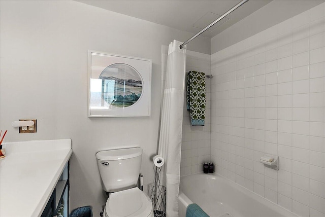 143 Campau Cir NW Unit 1616, Grand Rapids, MI 49503 - bathroom with shower / tub combo with curtain, toilet, and vanity