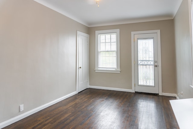 2285 Chicago Blvd, Detroit, MI 48206 - entryway with dark wood-style floors and baseboards