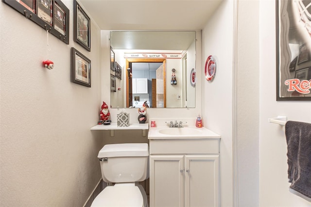 3541 Highland Blvd, Highland, MI 48356 - half bath with toilet and vanity