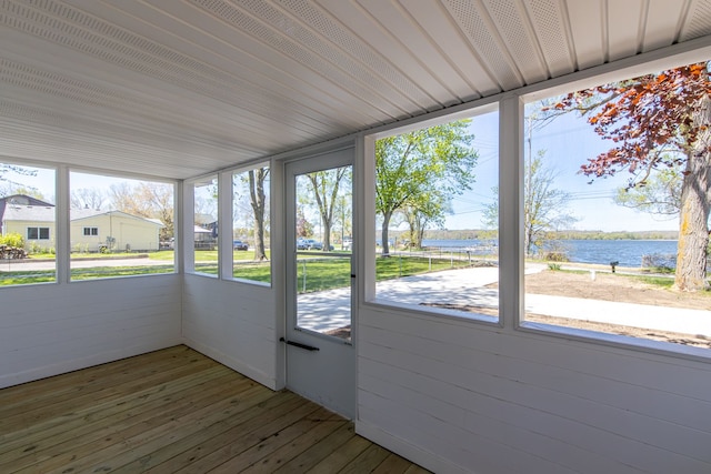 8345 Pontiac Lake Rd, White Lake, MI 48386 - unfurnished sunroom featuring a water view