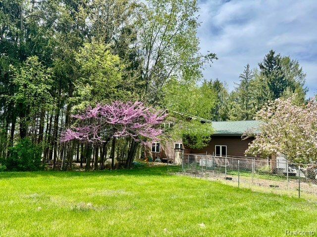 5793 Gark Rd, Attica, MI 48412 - view of yard