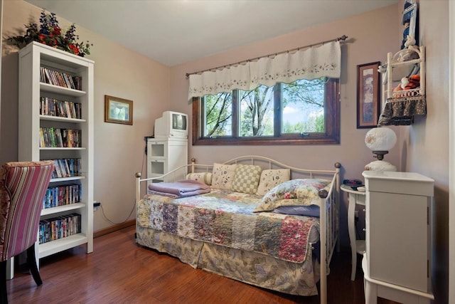 1831 Ansal Dr, Rochester Hills, MI 48309 - bedroom featuring wood finished floors