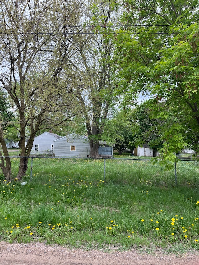 4073 Orgould St, Flint, MI 48504 - view of yard featuring fence