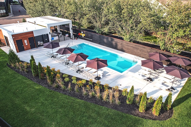 533 E Harrison Ave Unit 20, Royal Oak, MI 48067 - view of pool
