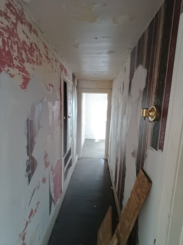 9591 American St, Detroit, MI 48204 - view of hallway